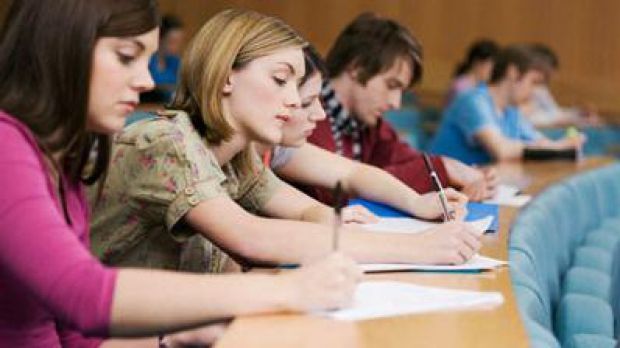 O universitate din Moldova oferă laptopuri gratuite tinerilor care se înscriu la Facultatea de Fizică şi Informatică. 