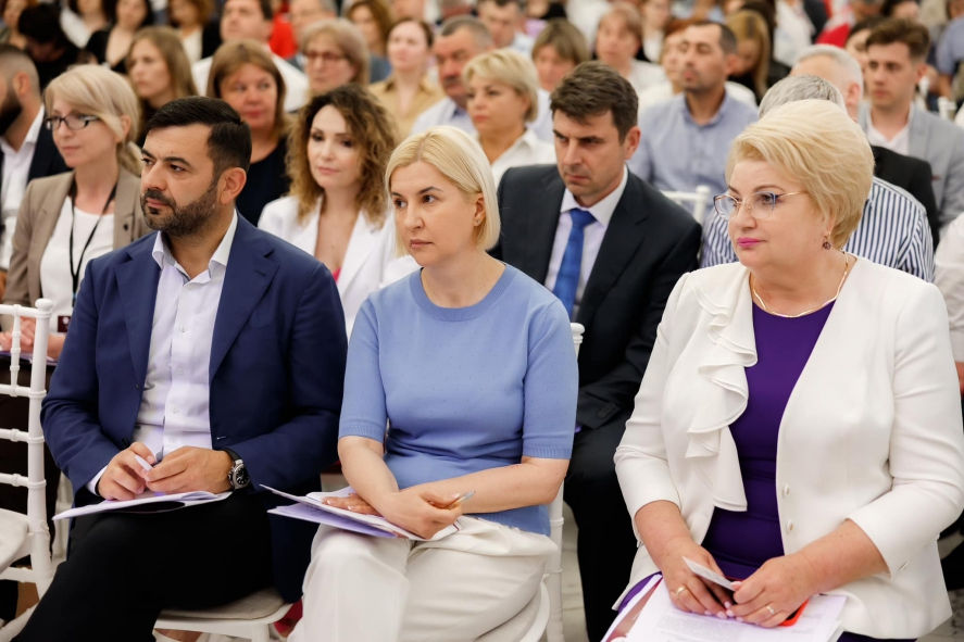 Кику: Влах сказала, что мы должны действовать сообща.