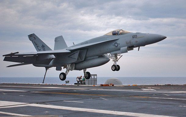 Boeing предоставит ВМС США 18 истребителей.