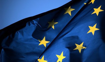 Iniţiativa va fi discutată de Parlamentul European şi Consiliul European.
