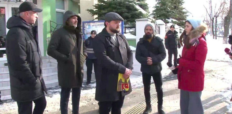 Галбур требует, чтобы центр "Россотрудничества" вывесил государственный флаг Молдовы. Фото: rlive
