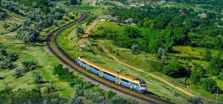 В Молдове представлен первый винный поезд