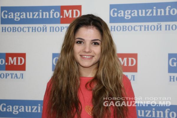 Гагаузская певица Ольга Пачи.