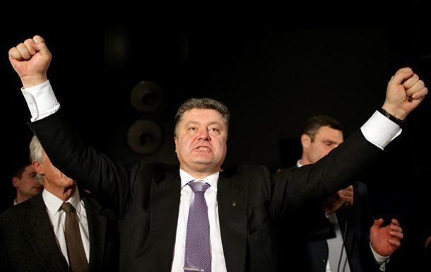 После подсчета 100% электронных протоколов за Петра Порошенко проголосовали 54,7% избирателей. Фото: АР