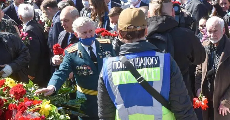 В Одессе во время празднования Дня победы произошла потасовка.