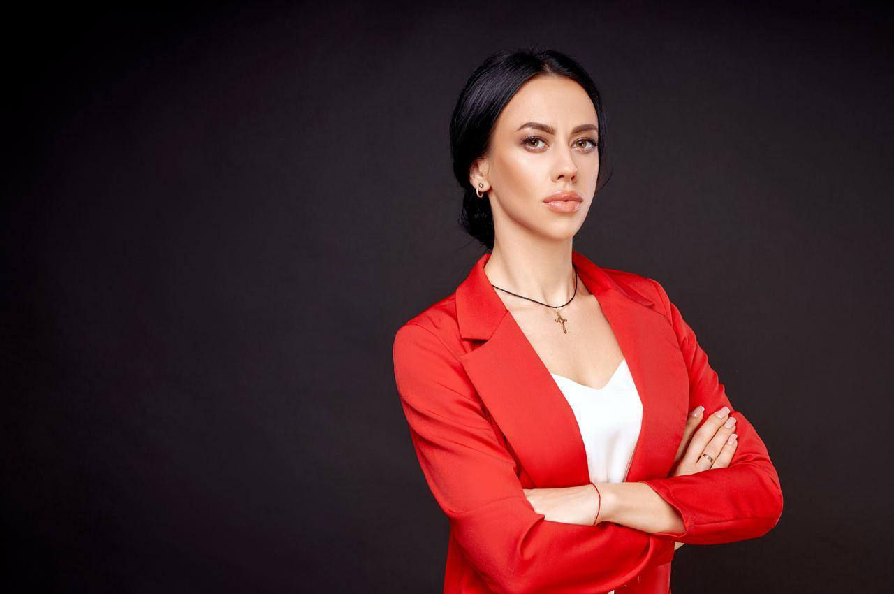 Жену главы украинской разведки отравили.