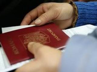 Aproape un sfert de milion de persoane din R.Moldova au redobândit cetăţenia română, în 20 de ani.