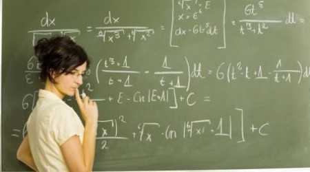 Педагоги из районных учебных заведений жалуются, что им не оплачивают курсы повышения квалификации, хотя должны.