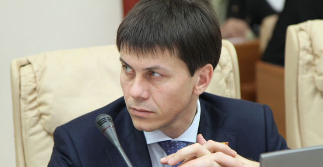 Amintim că deputatul democrat, Valeriu Guma a fost condamnat în România la patru ani de închisoare pentru acte de corupție.
