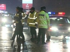 Șoferul si-a continuat drumul, iar mai multe echipaje ale Poliției Rutiere au pornit pe urmele acestuia