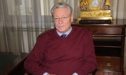 Ex-Preşedintele afirmă că merge mai des în Azerbadjan pentru că este doctor Honoris Causa la Universitatea din Baku.