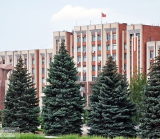  Aceștia sunt nemulțumiți de faptul că sovietul a respins mai multe inițiative legislative înaintate de liderul separatist Evghenii Șevciuk.