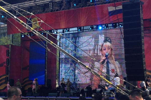 Главная цель концерта, организованного посольством России на площади Великого национального собрания - продвижение российской идеологии.