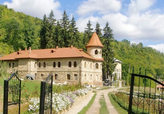 Odată ce dorești să explorezi un sat sau un oraș din Moldova, trebuie să o faci până la capăt