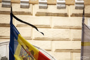 Deputații au ținut astăzi un minut de reculegere în memoria scriitorului.