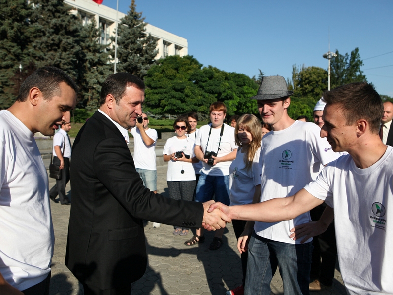Premierul a felicitat bloggerii pentru această iniţiativă frumoasă