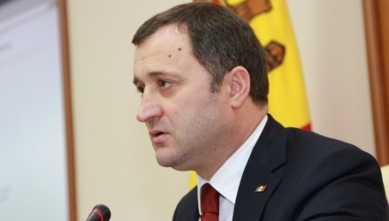 În cadrul ședinței sunt invitaţi şi toţi miniştrii liberal-democraţi.