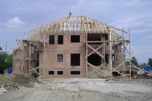Până în prezent 11 mii de construcţii ilegale au fost puse în legalitate de instanţele de judecată