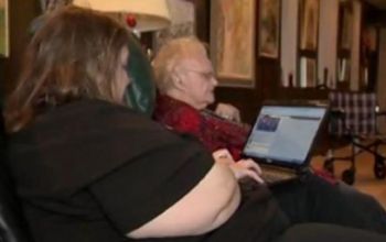 Cu toate acestea, bunicuţa este extrem de activă pe Facebook şi are 109 prieteni, cărora le răspunde mereu la mesaje.