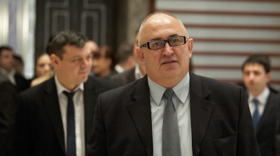 Gurău afirmă că Partidul Comuniştilor nu ar vrea să susțină inițiativa de creare a Comisiei Parlamentare de anchetă privind situația de la Banca de Economii. 