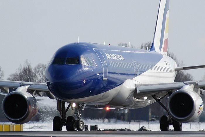Самолет Airbus 320 был закуплен в марте 2009 года и уже в апреле 2011-го передан в лизинг в Арабские Эмираты.