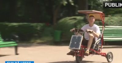 Желающие смогут покататься по парку на мотоциклах на солнечных батареях.