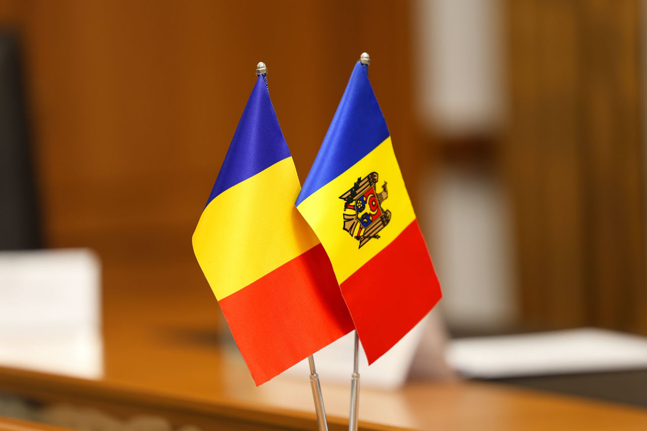 Comisiile pentru politică externă din Parlamentele de la Chișinău și București se vor reuni în ședință comună.