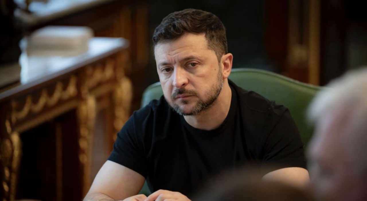 Зеленский: РФ атаковала аэропорты Киева на фоне планов Уиткоффа прибыть на самолете.