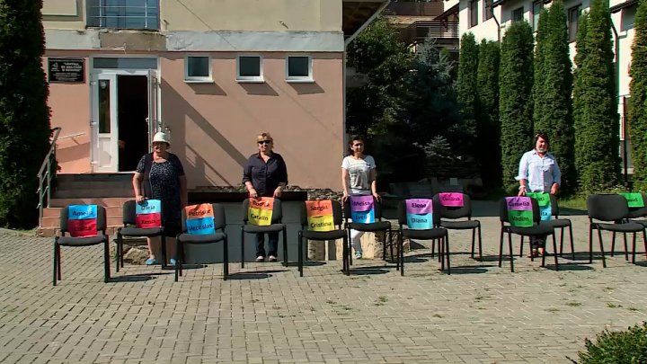 Работники дурлештского центра для детей с особыми потребностями жалуются на загороженный проход к учреждению.