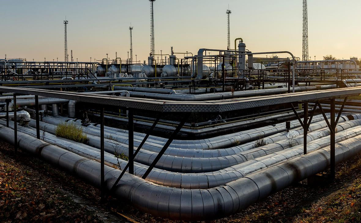 Венгрия и Словакия просят Хорватию разрешить транспорт нефти из РФ в обход Украины.