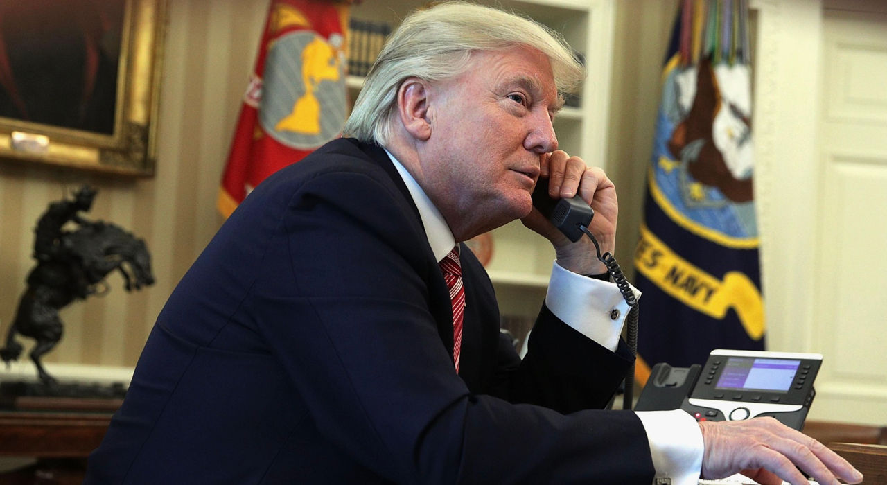 Трамп сообщил о состоявшемся разговоре с Путиным.