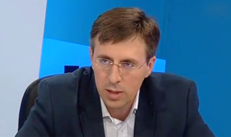 Киртоакэ считает, что парламент, правительство и президент должны быть единой командой.