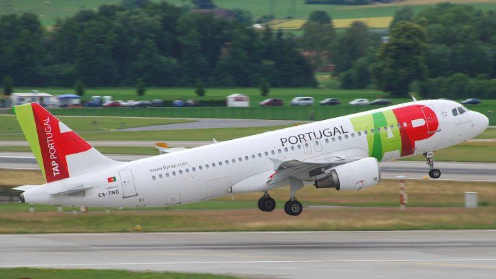 Zbor amânat din cauza a doi pasageri care s-au luat la bătaie în avion