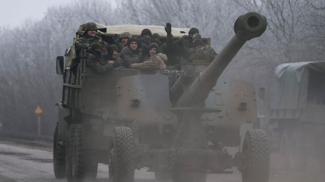 Ранее сообщалось, что в разных районах города Мариуполя продолжаются артиллерийские обстрелы. Фото: ntv.ru
