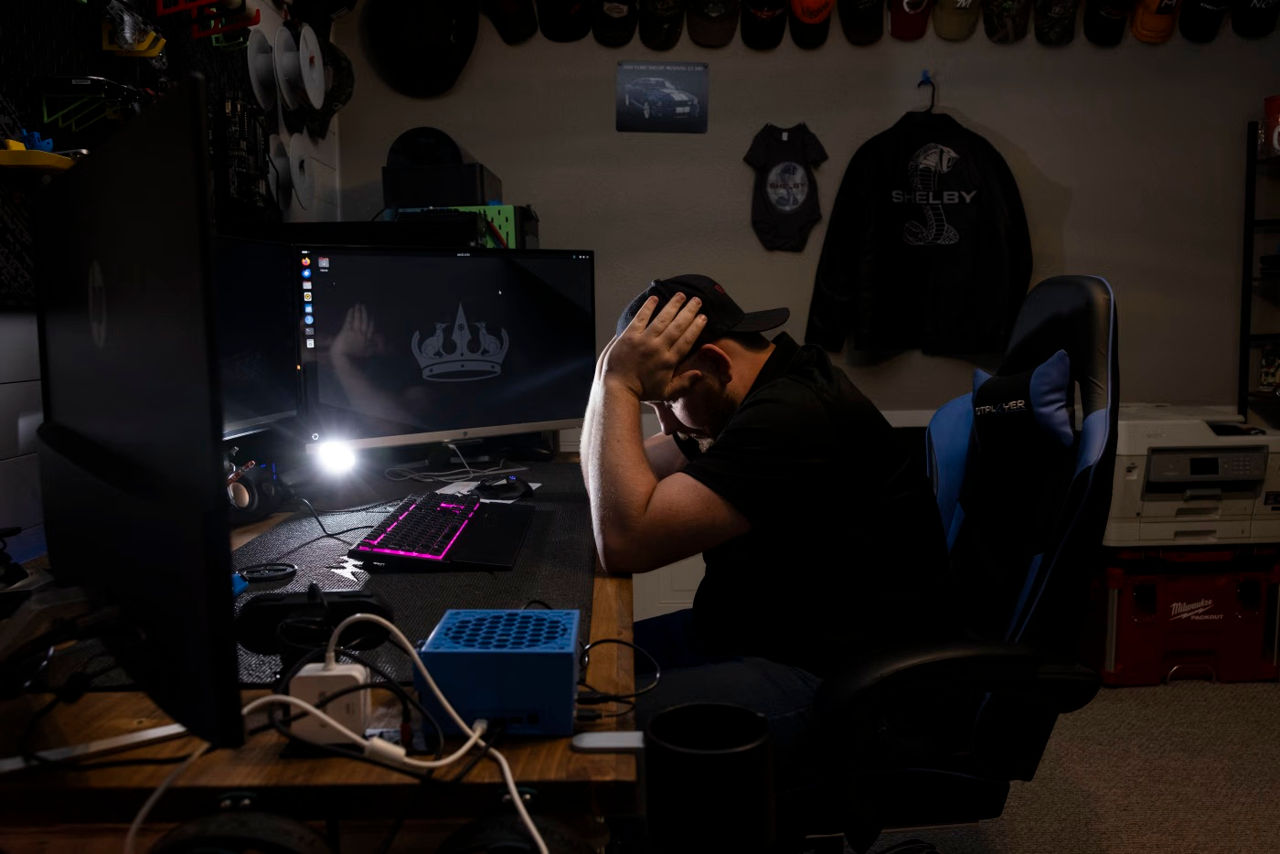 OpenAI, dată în judecată din cauza unor cazuri de suicid după comunicarea cu ChatGPT.