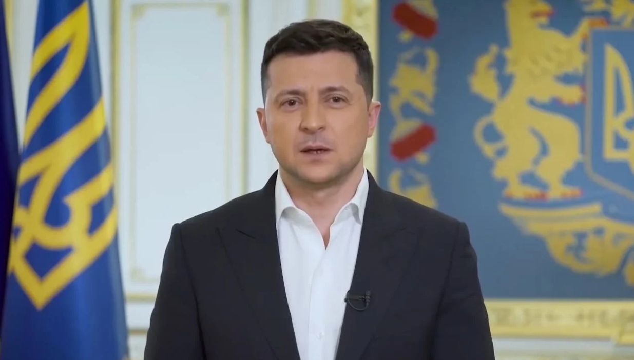 Зеленский о возможной войне: Каждый украинец будет сражаться.