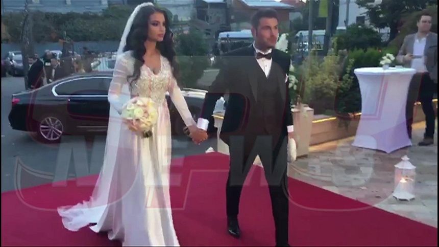 Primele imagini cu soţia lui Adrian Mutu în rochia de mireasă. Foto: spynews.ro