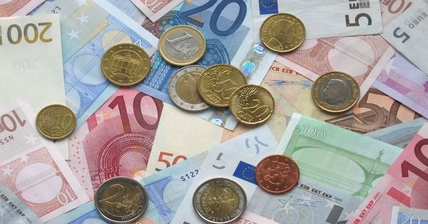 Țările care au beneficiat în urma introducerii monedei euro