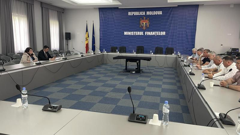 Фермеры покинули зал заседаний в знак протеста: министр отправила на встречу секретаря.