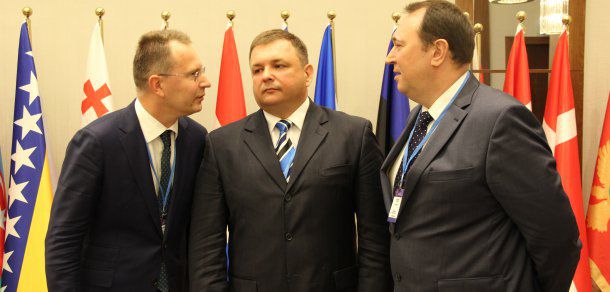 Republica Moldova susține prin semnătură contestarea anexării Crimeii. Foto: tanase.md