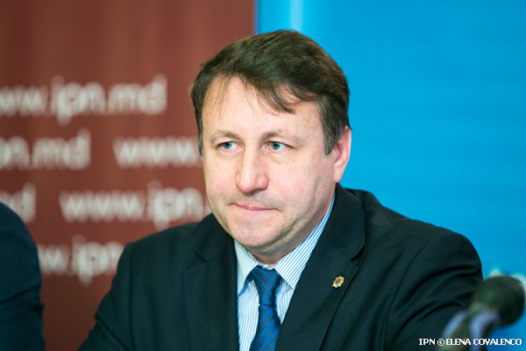 Мунтяну: Правительство должно компенсировать расходы всем гражданам.