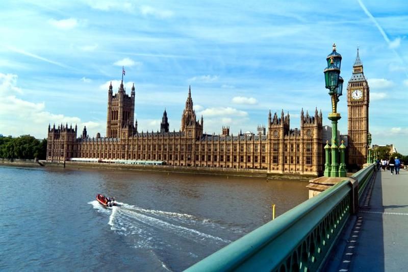 Marea Britanie a luat locul Italiei ca destinaţie pentru emigranţii români.
