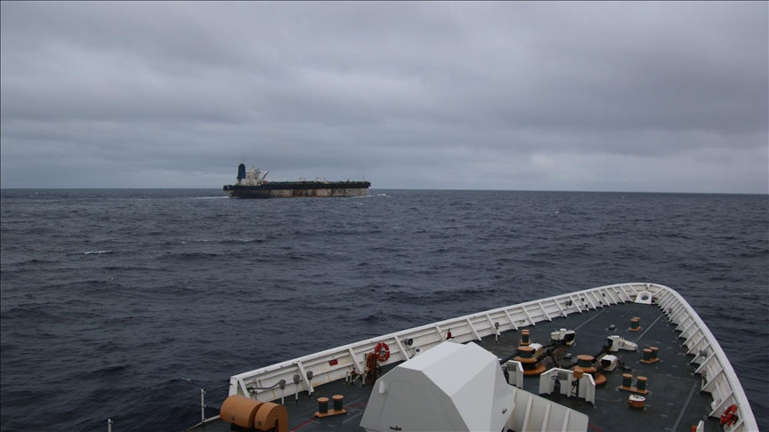 Statele Unite au preluat controlul asupra unui tanc petrolier sub pavilion rus în Atlantic.