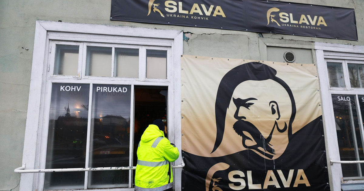 В Эстонии осудили двух граждан Молдовы за поджог ресторана Slava Ukraina.