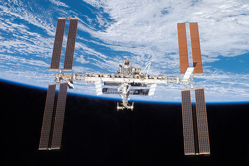Созданием нового корабля по заказу NASA займутся компании Boeing и SpaceX.