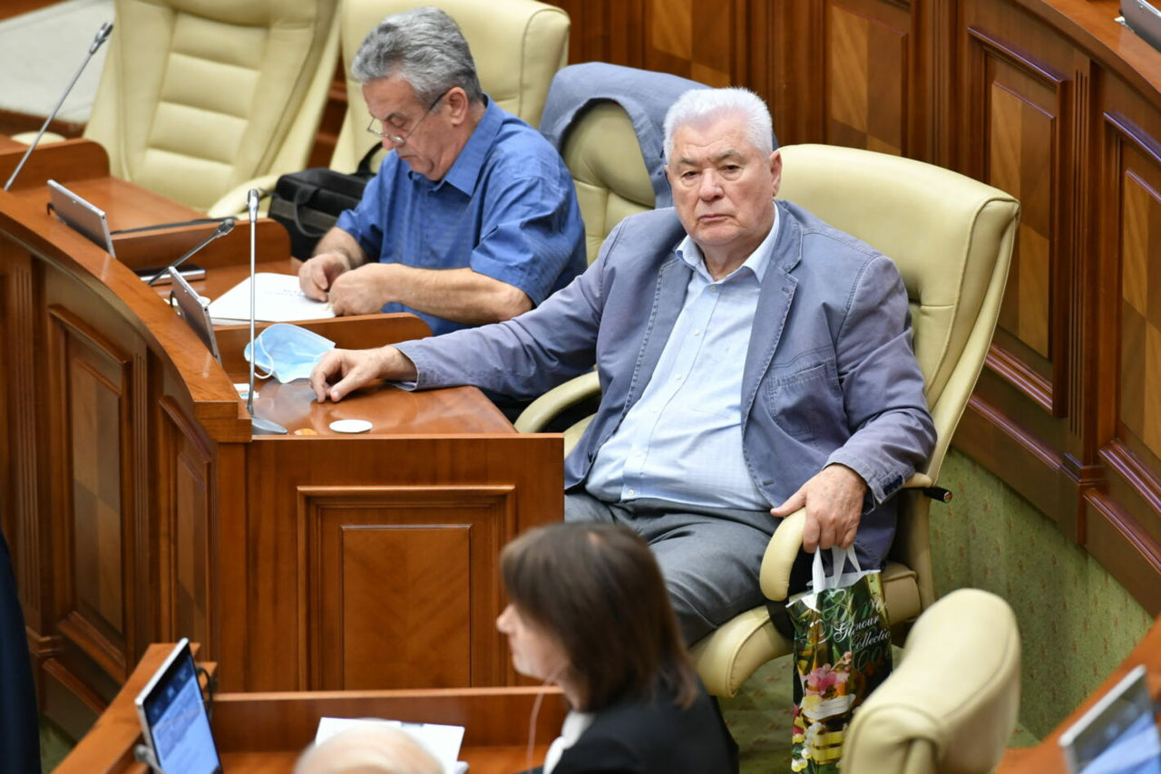 Vladimir Voronin este cel mai în vârstă deputat din noul Parlament.
