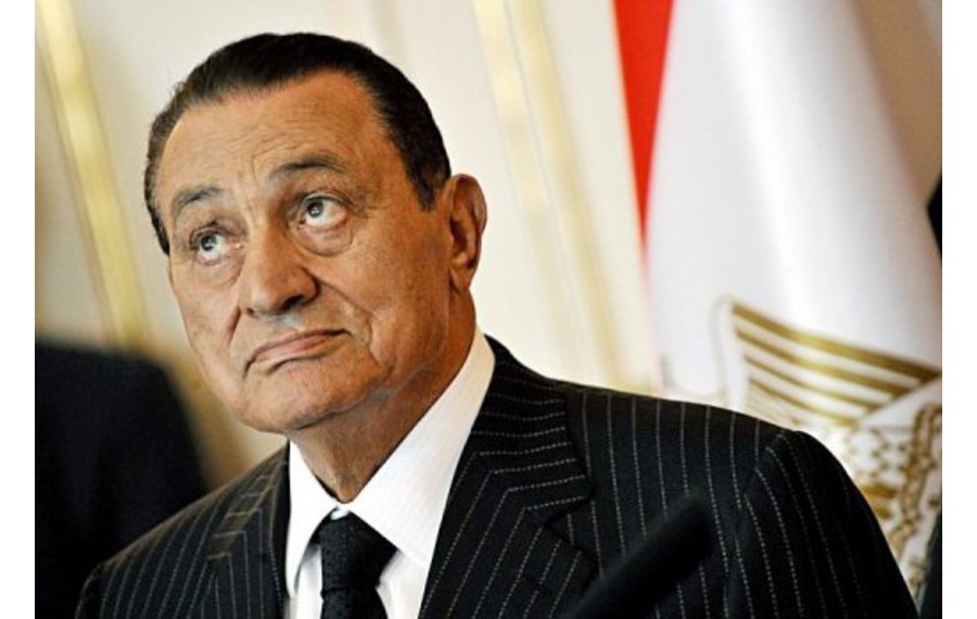 Hosni Mubarak a fost eliberat din închisoare și transportat la un spital egiptean cu ajutorul unui elicopter.