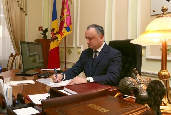 Президент указал на необходимость изучения истории Молдовы в школах. Фото: presedinte.md