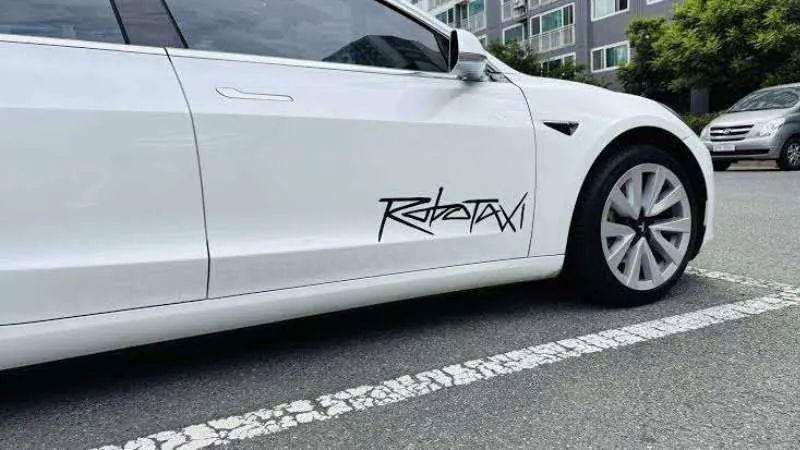 Tesla a lansat serviciul de robotaxi în Texas: Cu restricții majore, deocamdată.