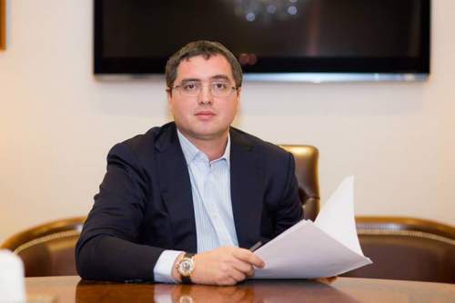 Oricît de lungă ar fi ața – are și ea un sfîrșit, ca și această coaliție”.